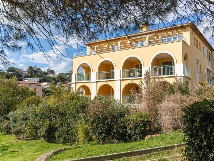 Apartamento entero, Les Calanques Spa Thalassothérapie in Roquebrune-sur-Argens, Costa mediterránea (Francia)