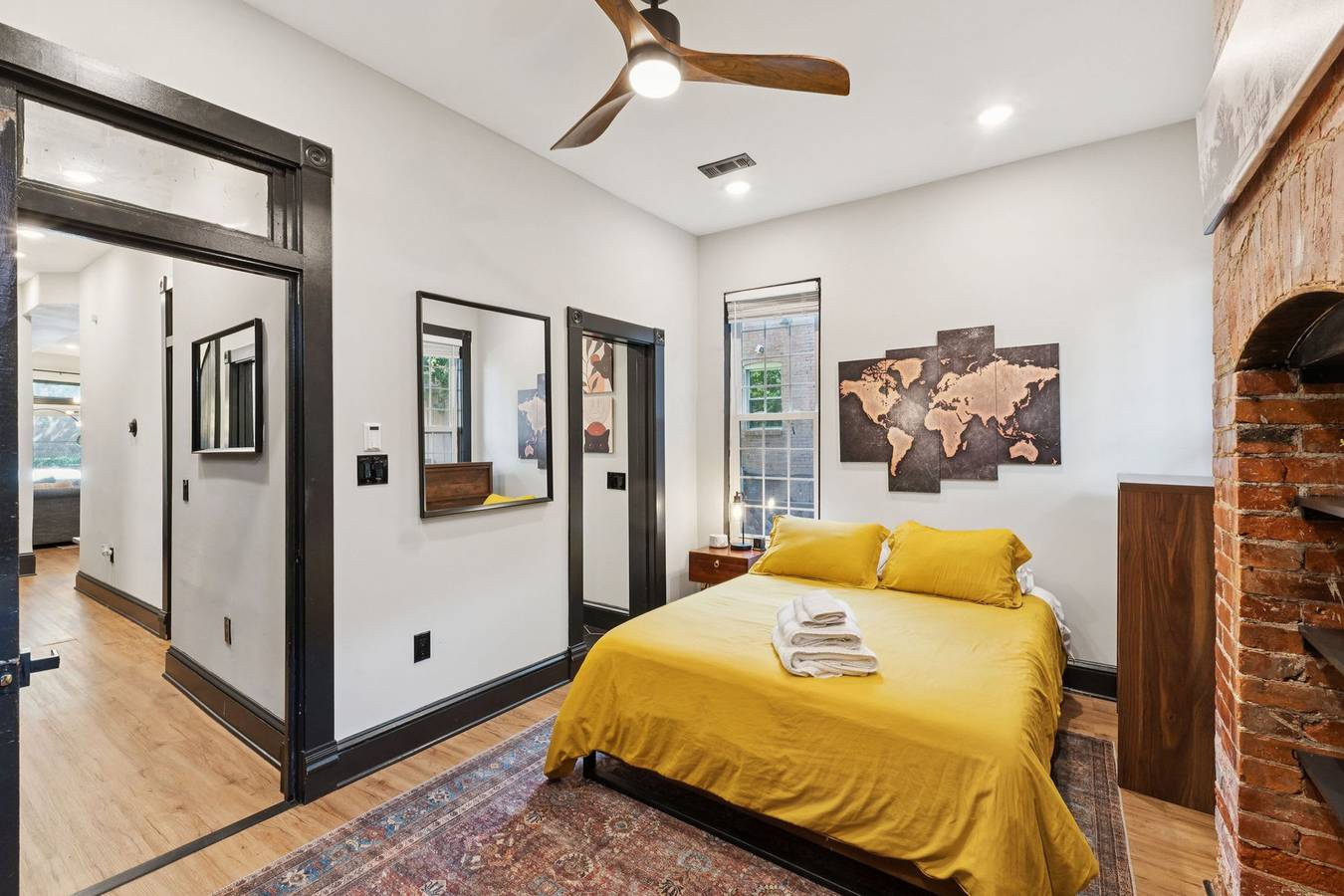 Apartamento entero, Historic Dc Gem Spacious Rowhouse Private Patio in Washington D.C., District of Columbia