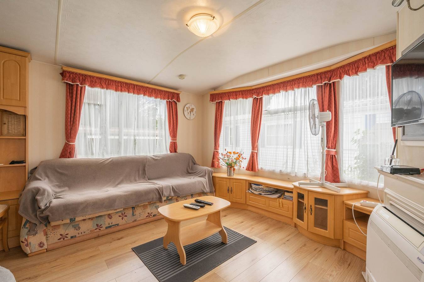 Mobile Home 'Mobilhome Mh287 La Tremblade' with Shared Pool in La Tremblade, Côte de Beauté