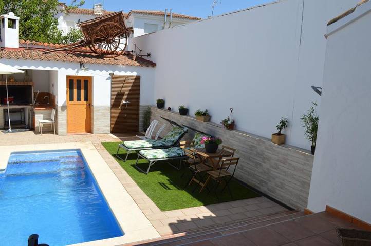Casa de vacaciones para 16 personas, con vistas además de jardín y piscina en Provincia de Albacete - 4