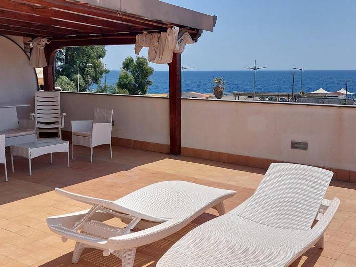 Appartamento per 5 persone, con Balcone e Terrazza nonché Panorama a Sant'Anna (Catane)