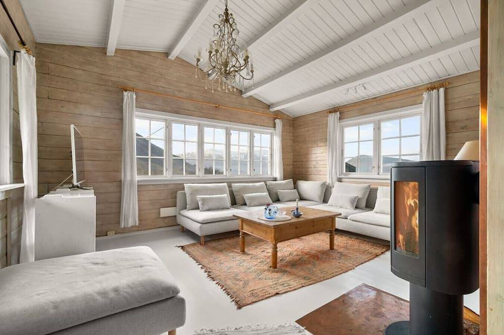 Gildeskaal - A Fairytale Stay in Rosendal in Rosendal, Hardangerfjord