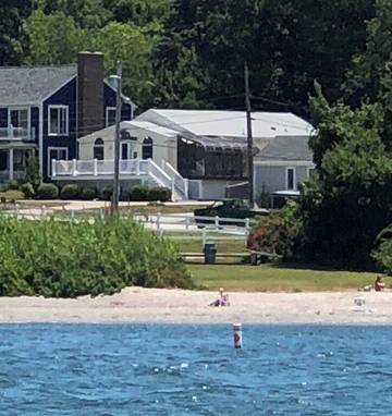 Vacation House for 6 Guests in Jamestown, Rhode Island, Picture 3