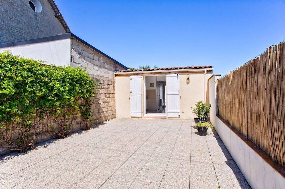 L'atypique, 150M beach terrace in Lion-sur-Mer, Caen region