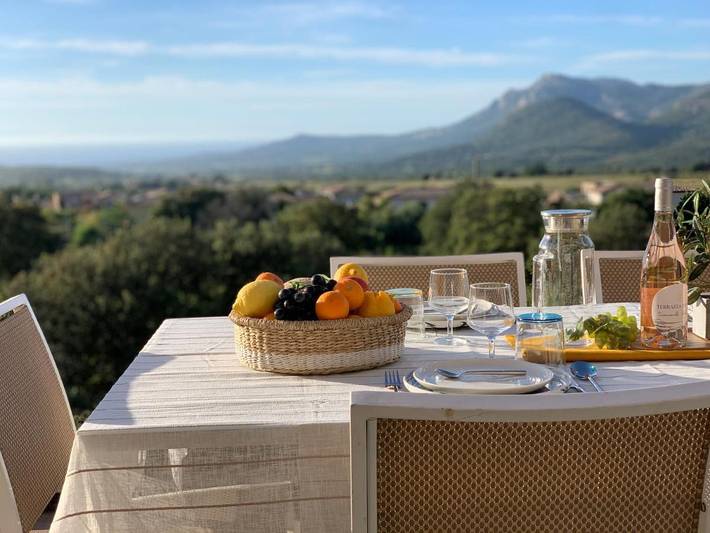 Gîte pour 2 personnes, avec jardin et terrasse ainsi que vue et piscine à Calenzana - 3
