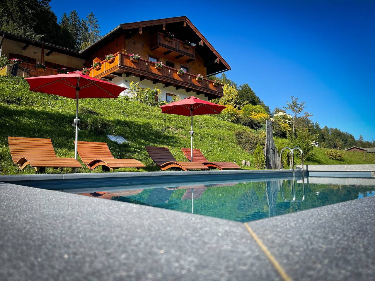 Gästehaus Göllblick - Ferienwohnung Silberg, 1-2 Personen, ca 40 m², 1 Sz, Wohnküche, Balkon in Bischofswiesen, Berchtesgadener Alpen