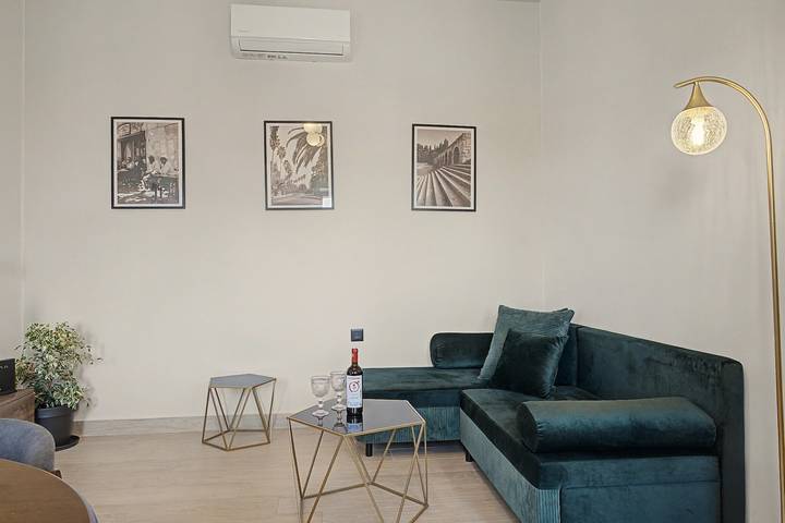 Ganze Wohnung, Apartment 'Casa Autentica 1933' mit privatem Balkon in Kos Stadt, Kos