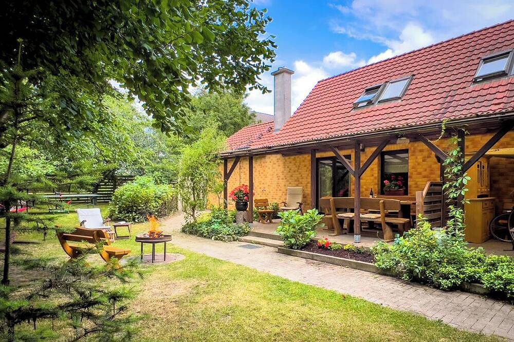 Ganze Wohnung, Ländliche Ferienwohnung in Seenähe in Friedrichswalde, Barnimerland Region