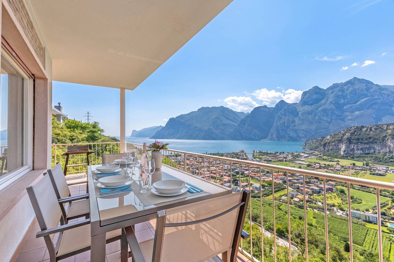 Villa Panorama with private pool in Nago-Torbole, Garda Mountains