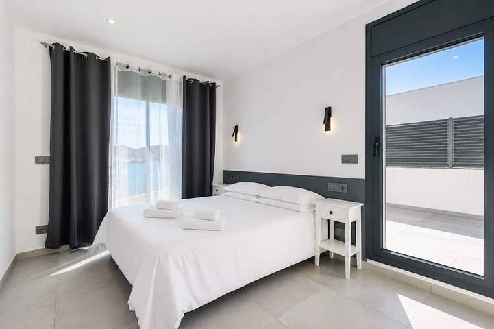 Villa Cala Prona : Private Mediterranean Retreat in Platja d'en Pere Esteve (el Port de la Selva), el Port de la Selva