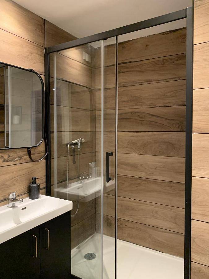Appartement entier, One-Bedroom Apartment in Gradignan, Région de Bordeaux