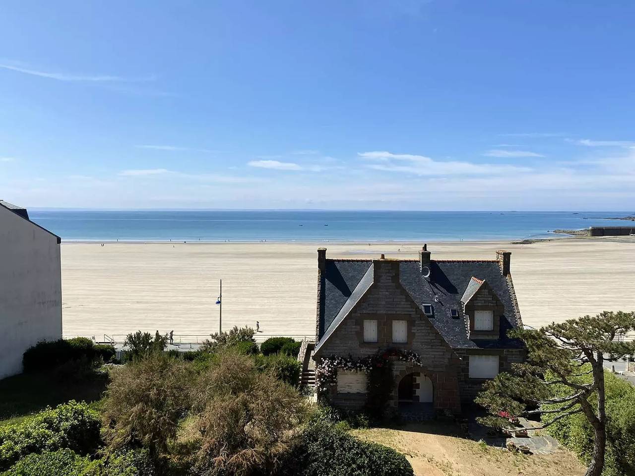 Appartement entier, Appartement T2 en centre bourg du Val-André. in Pléneuf-Val-André, Côte d’Émeraude