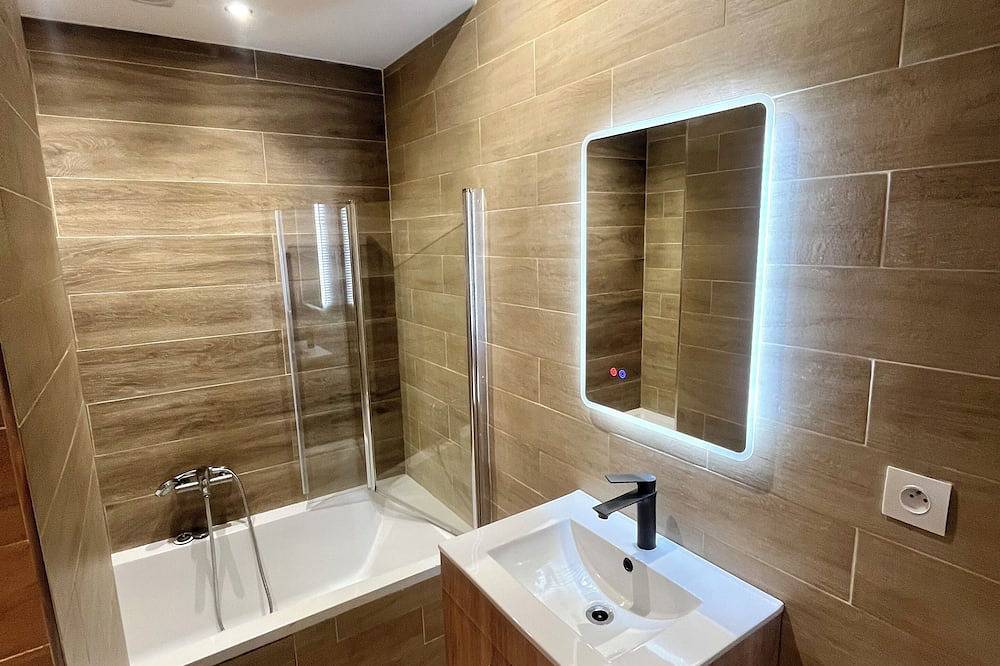 Entire apartment, 3-pieces Flat with Private Garden & Bbq in Monte Carlo, Nice region