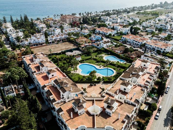 Ganze Wohnung, Modernes Apartment in Marbella für 6 Personen mit Gemeinschaftspool und Strandnähe in San Pedro de Alcántara, Marbella