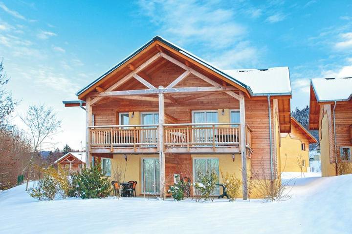 Location de vacances pour 2 personnes, avec jardin ainsi que piscine et terrasse, animaux acceptés dans Lac Léman (France)