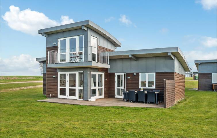 Ferienhaus für 8 Personen, mit Sauna und Whirlpool sowie Terrasse