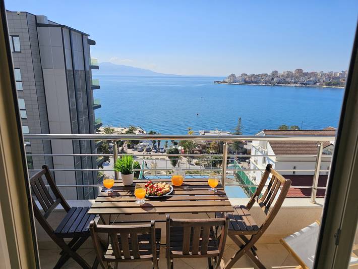 Ganze Wohnung, Ferienwohnung für 5 Personen mit Balkon in Sarandë, Vlorë