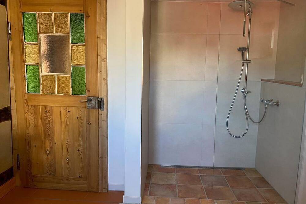 Haus der Behaglichkeit - Ferienhaus, Dusche, Wc, 2 Schlafräume in Erlenbach bei Dahn, Landkreis Südwestpfalz