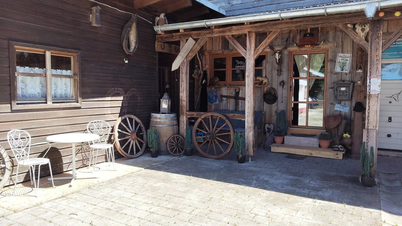 Lucky Day Ranch - Ferienwohnung Montana in Dietfurt, Altmühltal