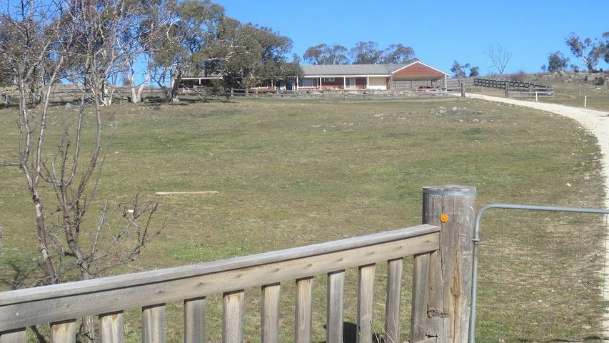 Holiday home for 16 people, with garden in Jindabyne