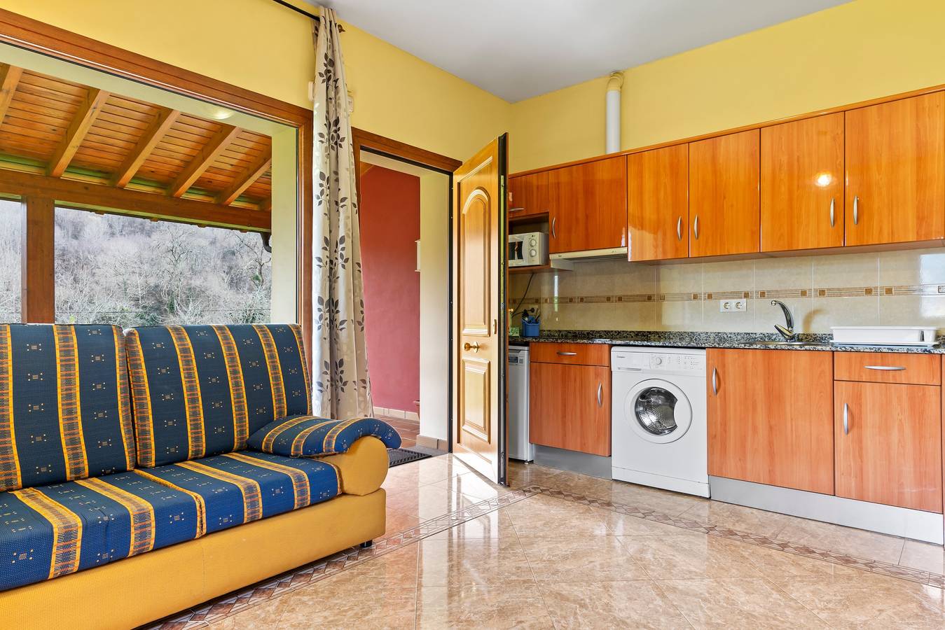 Ganze Wohnung, Chalet „Les Cuartes 3“ mit Bergblick, privater Terrasse und eigenem Garten in Cangas de Onís, Costa Verde (Spanien)