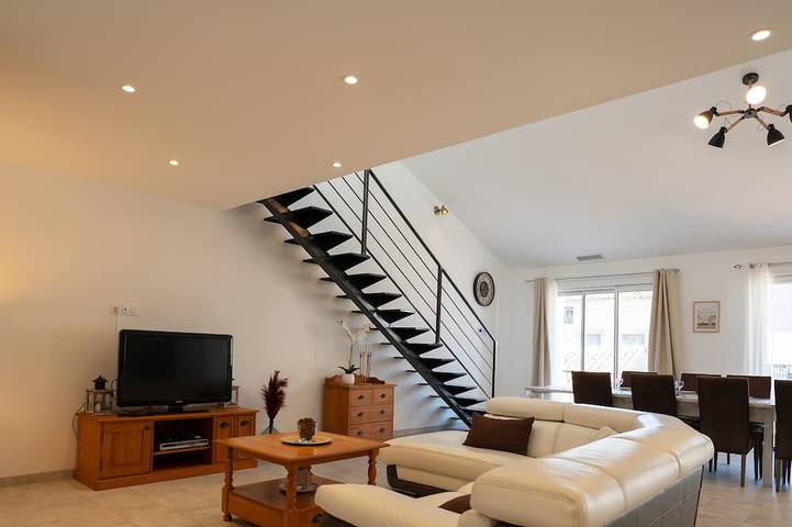 Villa für 8 Personen, mit Garten in Vias