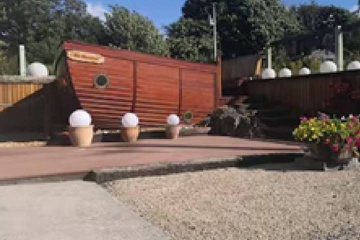 Vacation rental for 6 people, with terrace and yard in County Galway