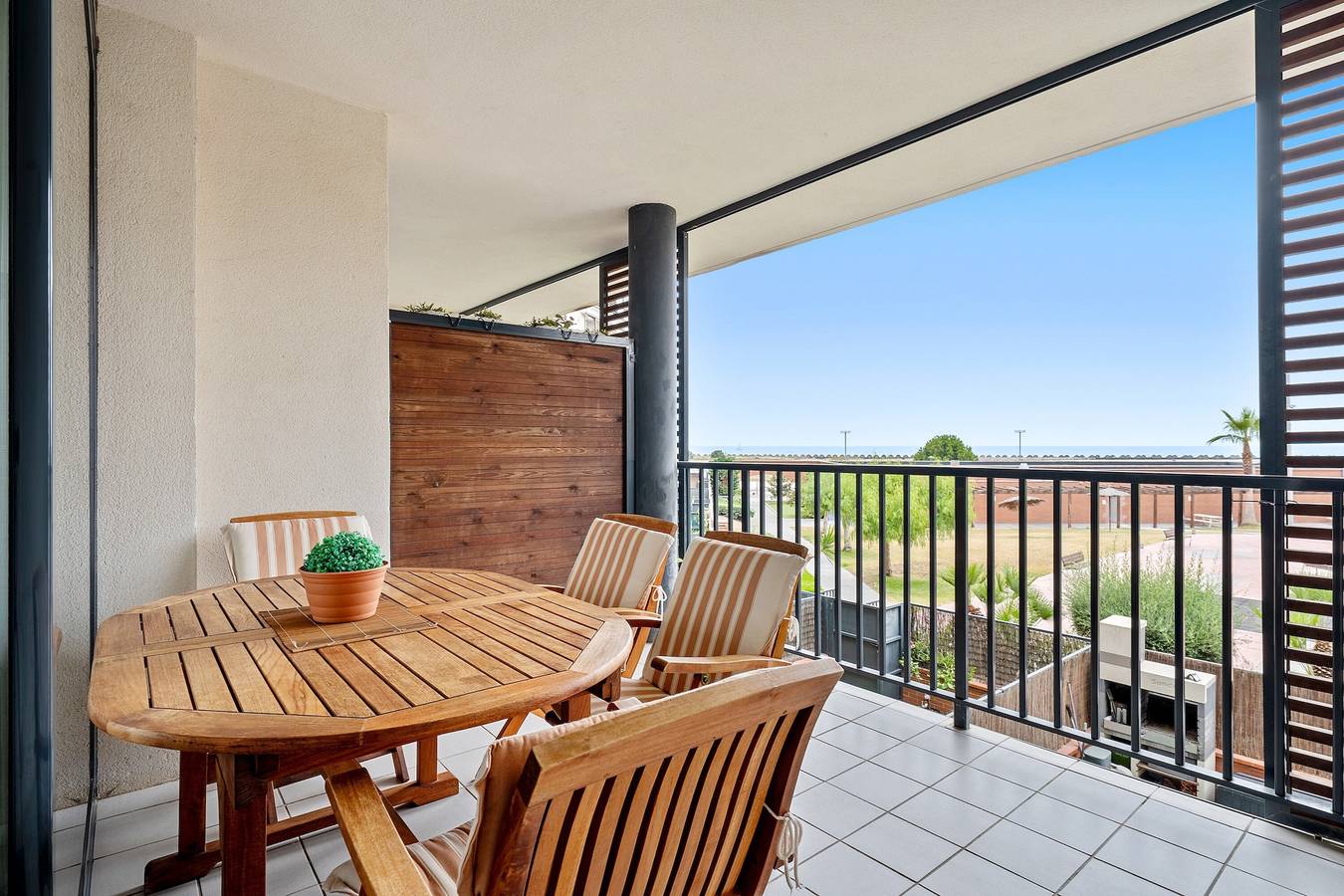 Apartamento entero, Apartamento 'Ática Blue Sea' con vistas al mar, Wi-Fi y aire acondicionado in Cubellas, Garraf