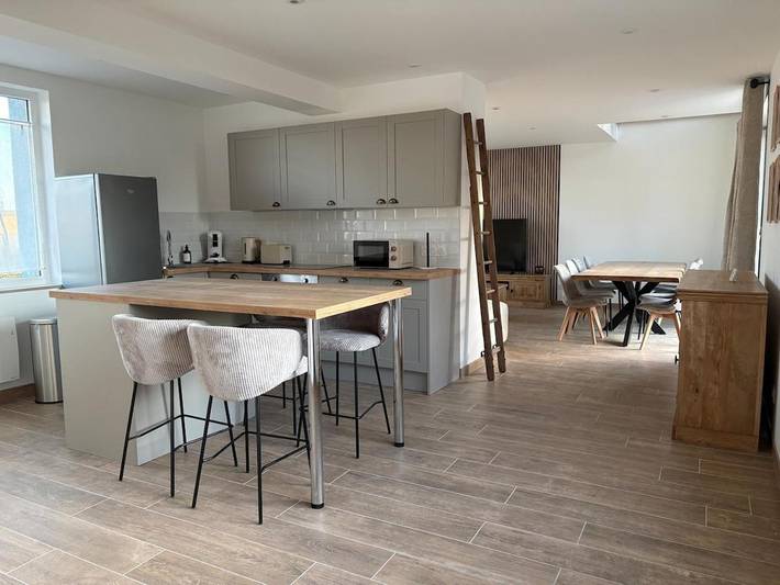 Location de vacances pour 6 personnes, avec Terrasse ainsi que Jardin et Vue dans Ecoust Saint Mein