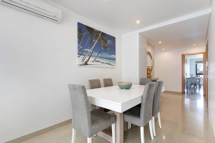Appartement entier, Appartement Rodrigues avec piscine partagée à São Martinho do Porto in Praia de São Martinho do Porto, São Martinho do Porto
