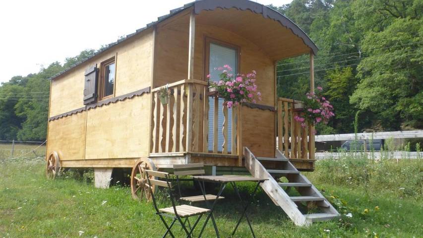 Chambre d’hôte pour 4 personnes, avec Balcon et Terrasse ainsi que Jardin et Vue