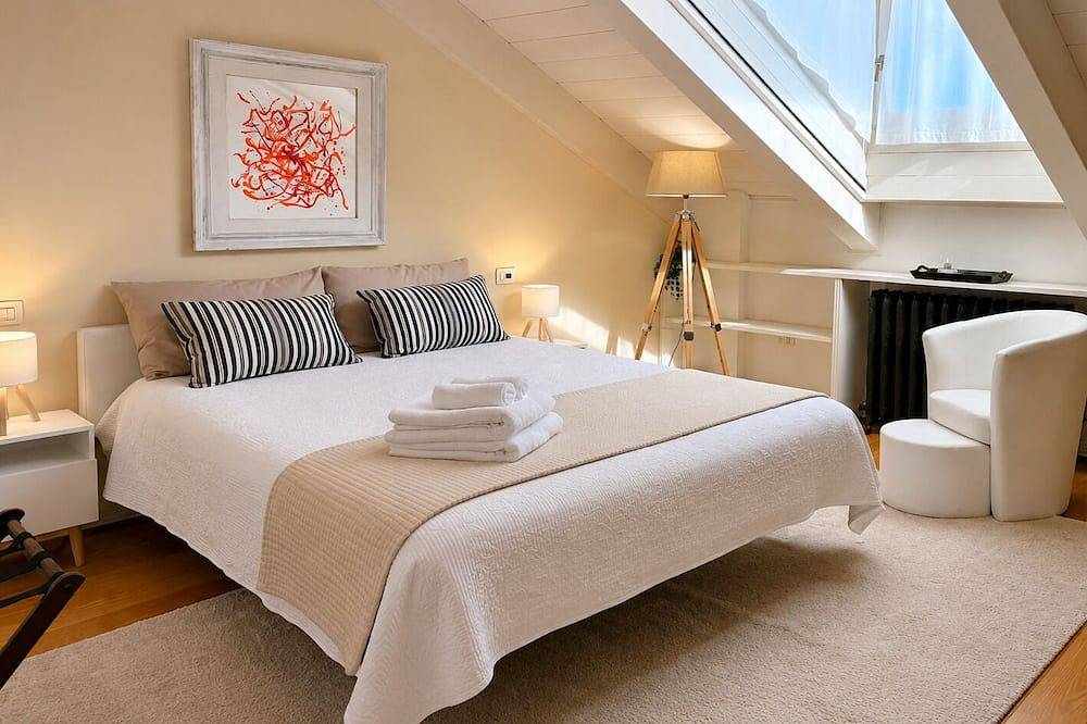 Apartamento entero, Ponte degli Alpini | Luxury Penthouse · Sauna, 2 Hot Tubs & Panoramic Terrace in Bassano del Grappa, Provincia de Vicenza