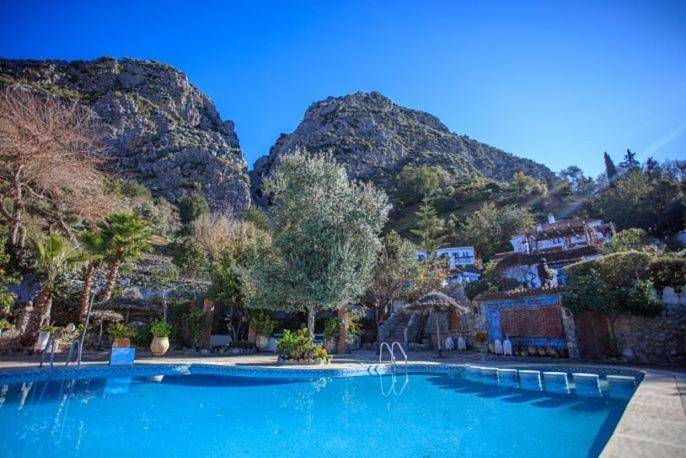 Alojamiento y desayuno para 3 personas, con piscina para niños además de jardín y terraza - 1