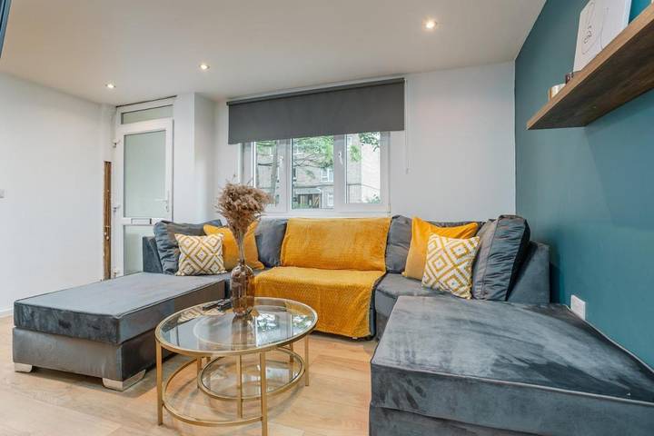 Holiday home for 7 people, with garden in Southampton