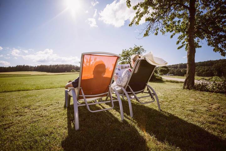 Ganze Wohnung, Stixenhof - Ferienwohnung Heidi Nehmeier - Ferienwohnung 2 - Sonnenuntergang und gemütliche Wohnküche in Haundorf, Fränkisches Seenland
