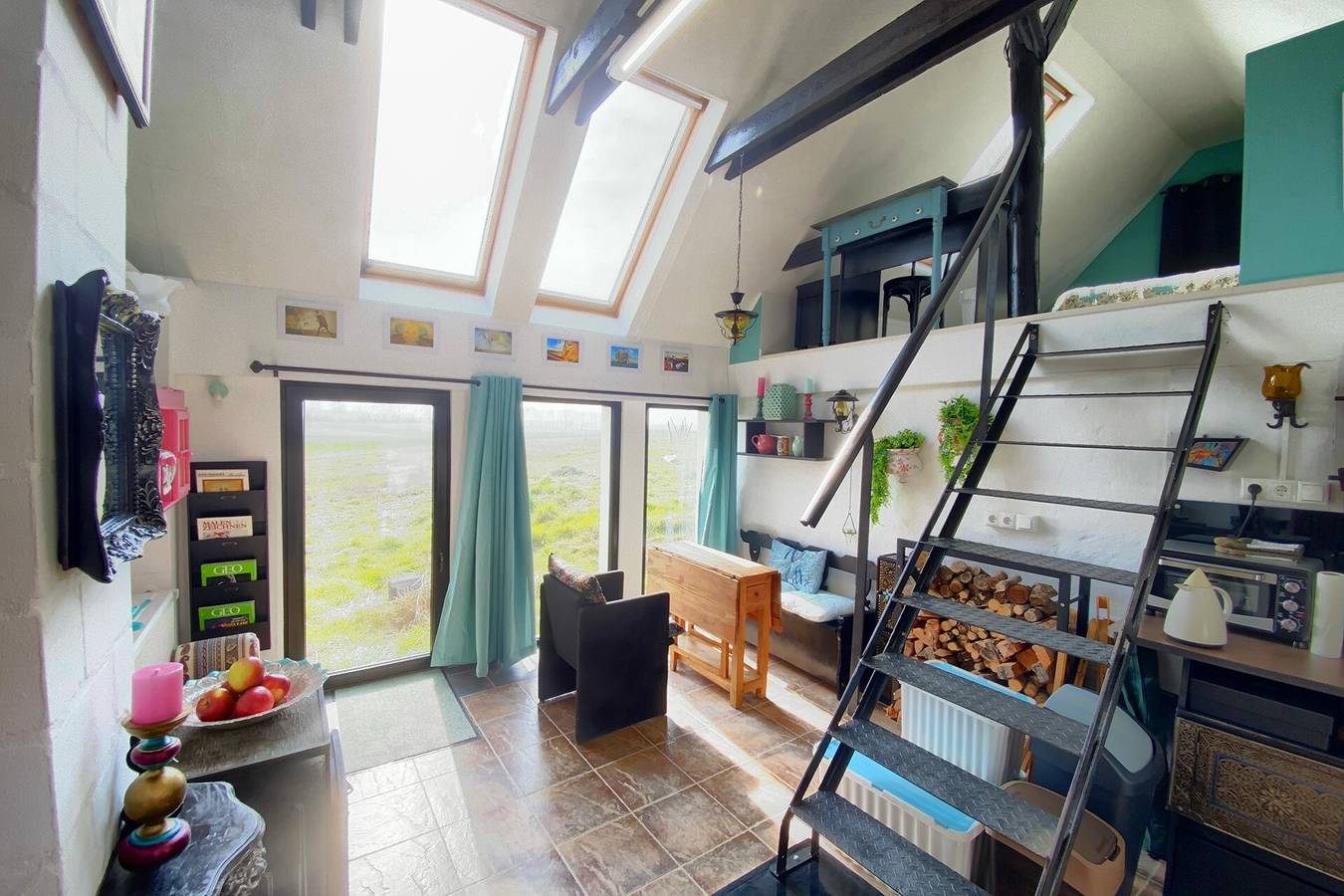 Ganze Wohnung, Künstleratelier Salvador Dalí mit privater Terrasse, Gemeinschaftsgarten und Wlan in Möllenbeck, Mecklenburg-Strelitz