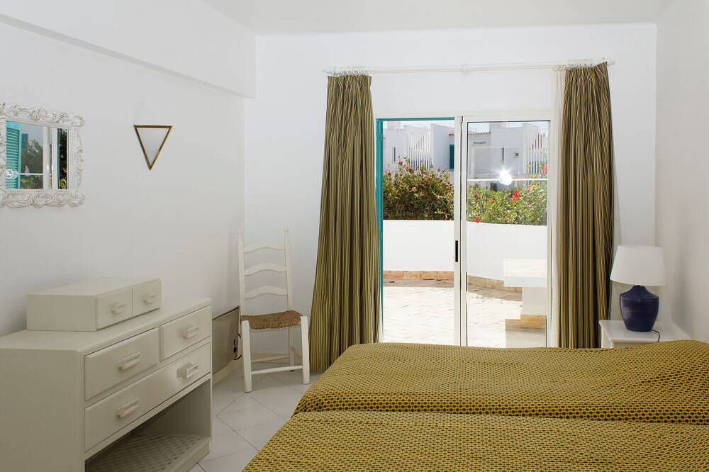 Apartamento entero, Apartamento en complejo Prainha, a 50 m de la playa y 2 piscinas in Praia da Prainha, Alvor