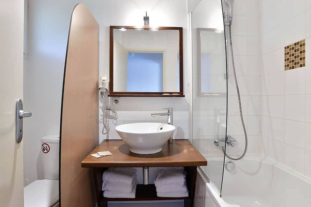 Apartamento entero, T2 cosy au calme | Centre bien-être & piscine in Lagord, Región de La Rochelle