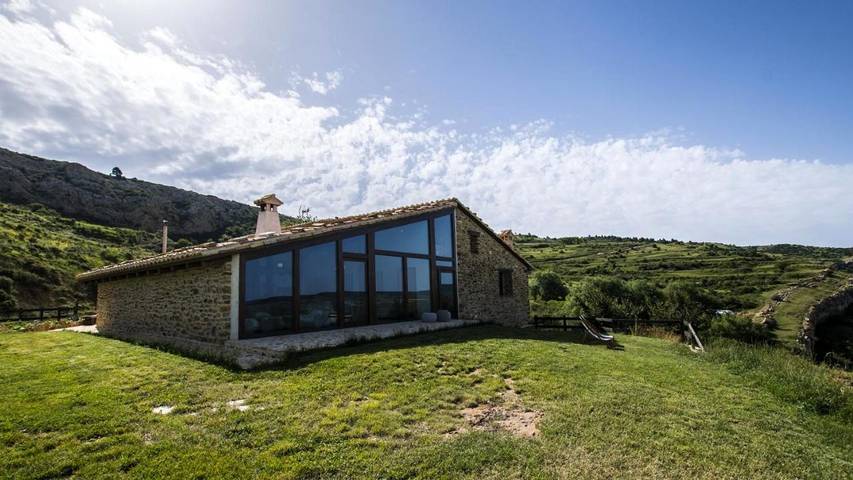 Casa rural para 4 personas, con Terraza además de Jardín y Piscina en Provincia de Teruel