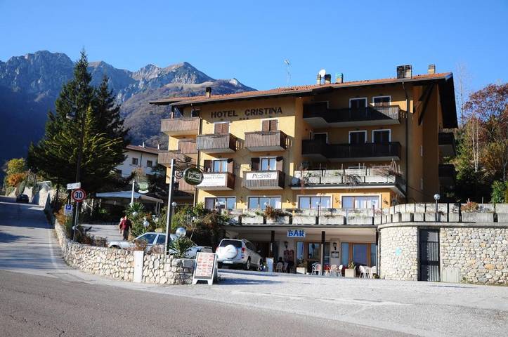 Hôtel, avec Balcon et Terrasse ainsi que Jardin et Vue à Villa del Monte - 4