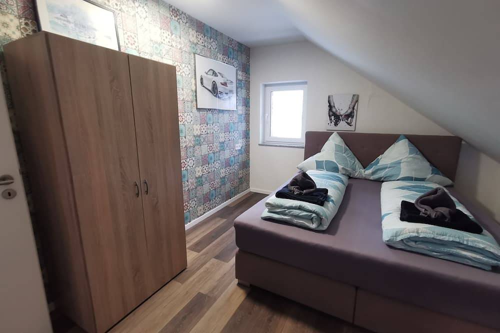 Ganze Wohnung, Ruhige Dachgeschoßwohnung Bad Berleburg in Bad Berleburg, Kreis Siegen-Wittgenstein