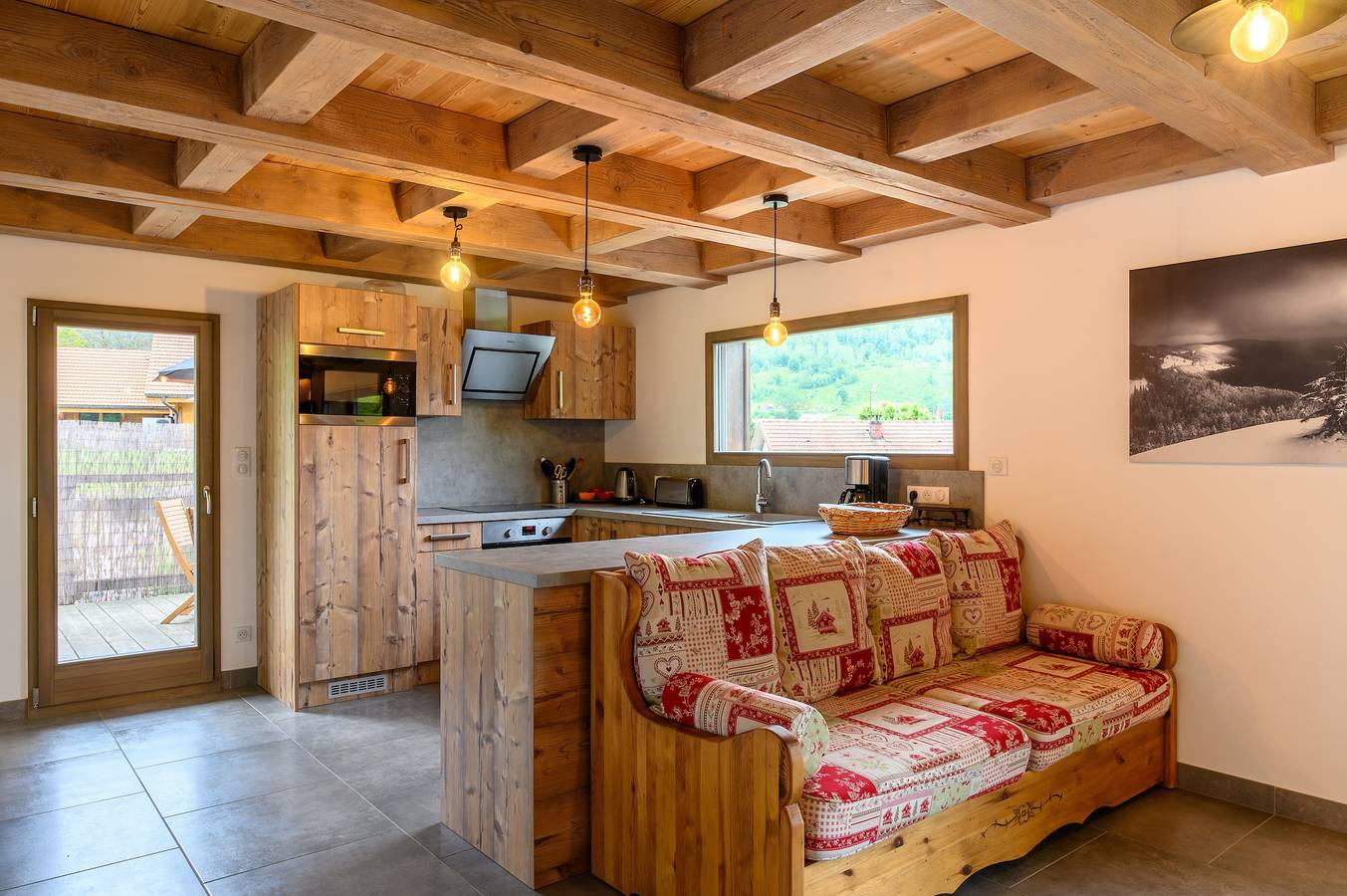 Chalet "Du Piedmont" avec vue sur les montagnes, terrasse privée et Wi-Fi in Cornimont, Parc naturel régional des Ballons des Vosges