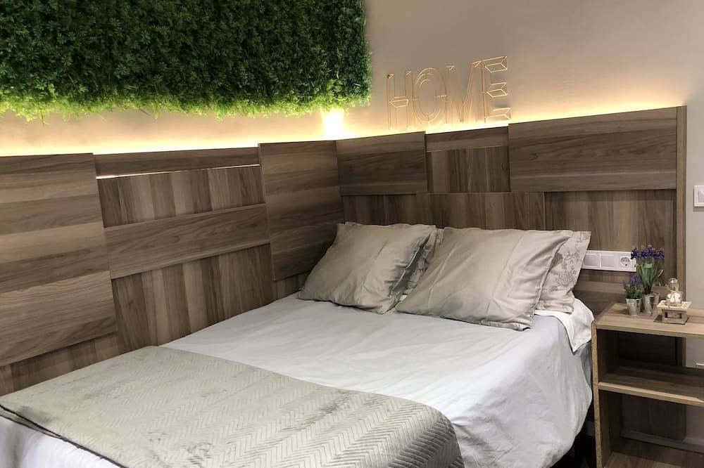 Entire apartment, Ronda By Lixloft en el Centro Histórico y Cerca de la Plaza Mayor in Centro (Salamanca), Salamanca