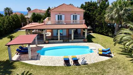 Villa for 7 Guests in Kefalonia, Greece, Picture 1
