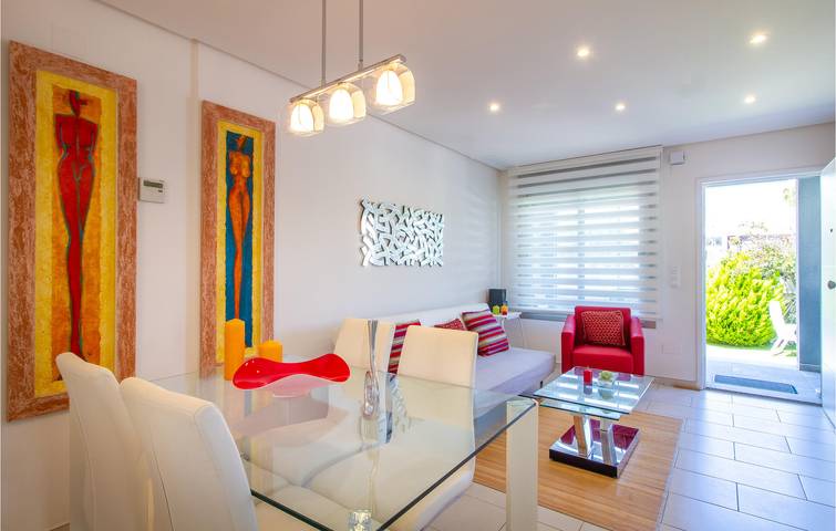 Location de vacances pour 8 personnes, avec terrasse et piscine, animaux acceptés à Torrevieja - 4