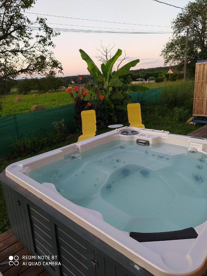 Chambre d’hôte pour 2 personnes, avec jardin ainsi que jacuzzi et terrasse à Gourdon - 3