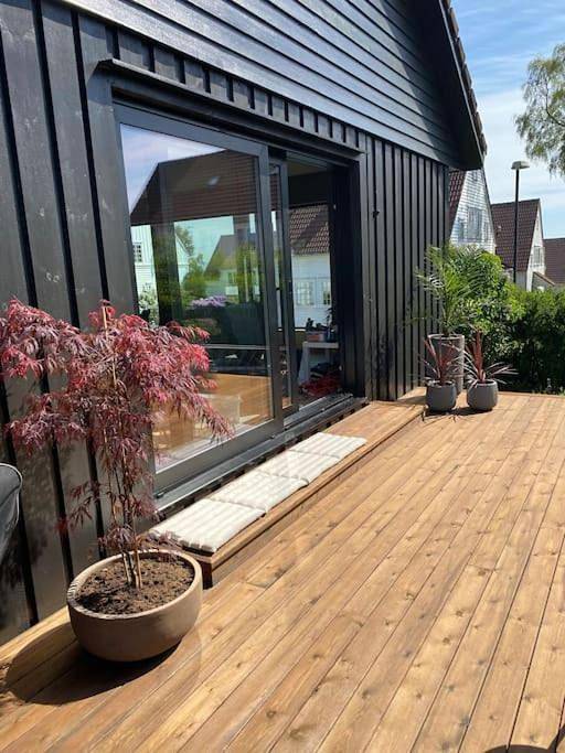 Villa for 8 personer, med terrasse, dyr tillatt i Stavanger 