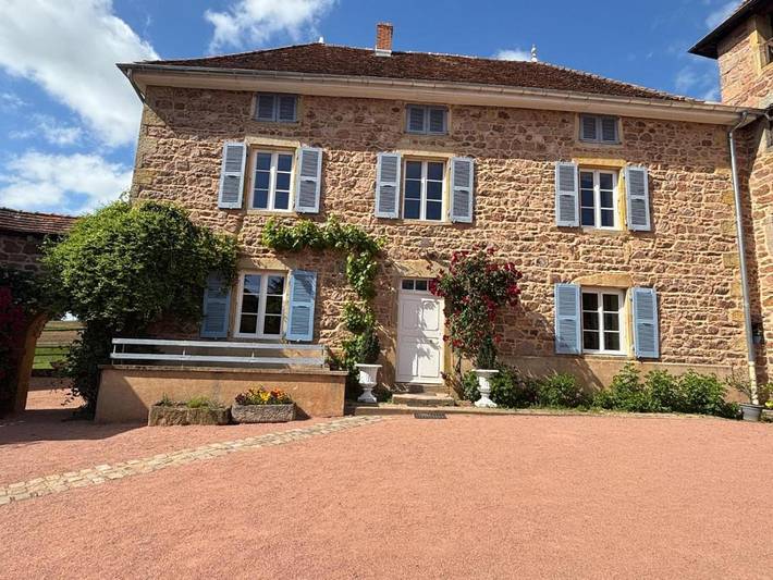 Gîte pour 2 personnes, avec Terrasse ainsi que Jardin et Vue à Châtenay