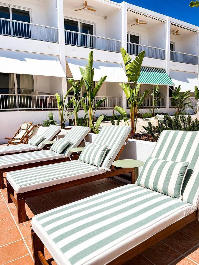 Hôtel pour 2 personnes, avec Balcon et Terrasse ainsi que Jardin et Piscine à Fornells