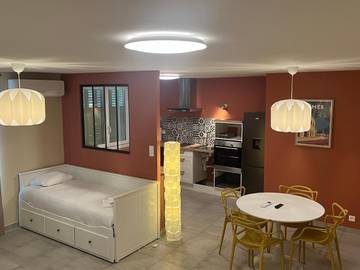 Gîte pour 4 personnes, avec terrasse, animaux acceptés à Bourg-Saint-Andéol